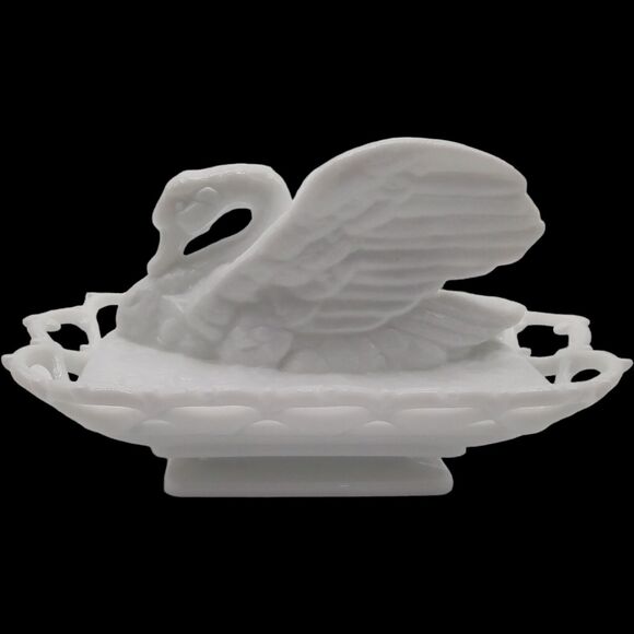 Westmoreland White Milk Glass Raised Wing Swan on Lacy Base Vintage Serving Dish - Picture 3 of 15